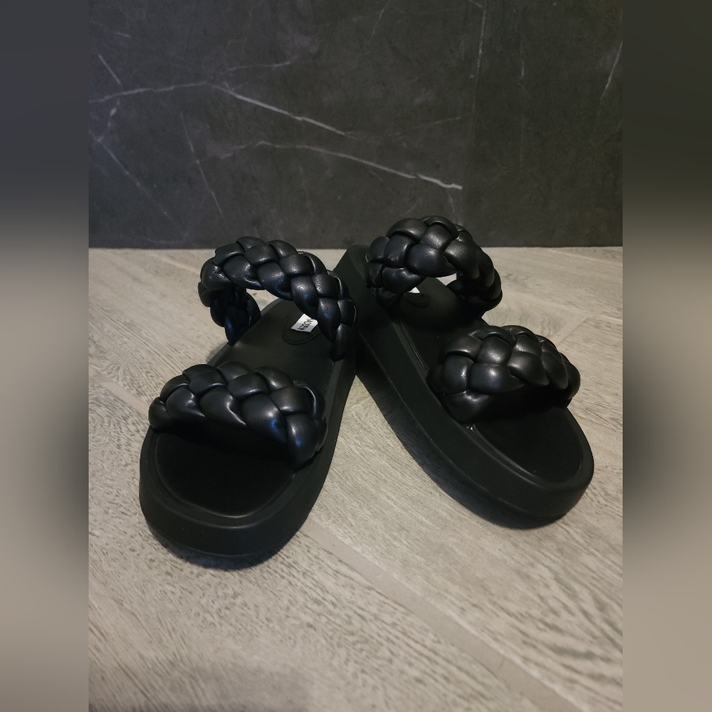 Steve Madden Sandals